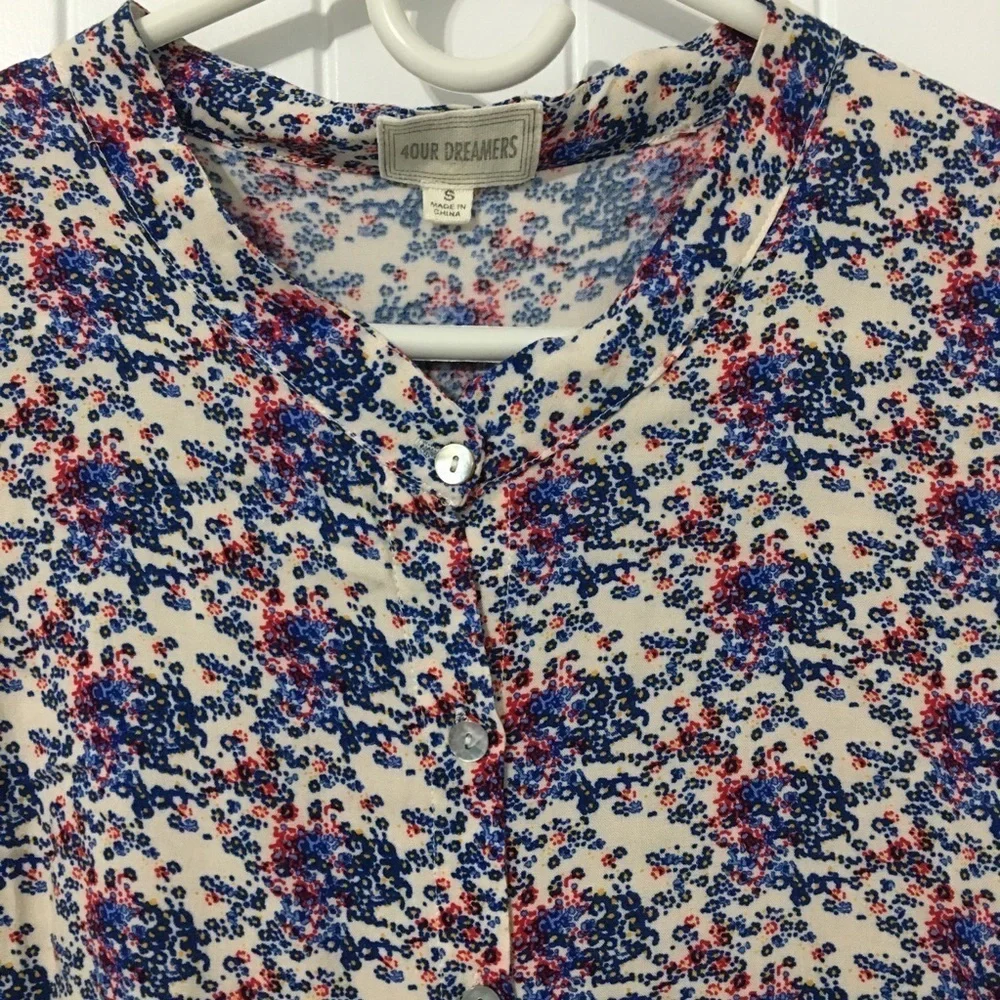 4Our Dreamers Ruffle Sleeves Blouse - Picture 2 of 4